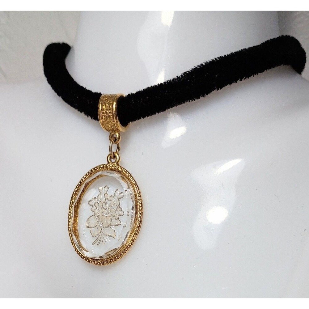 Vintage 1928 Collection Jewelry Glass Intaglio Pendant Necklace - Picture 3 of 8